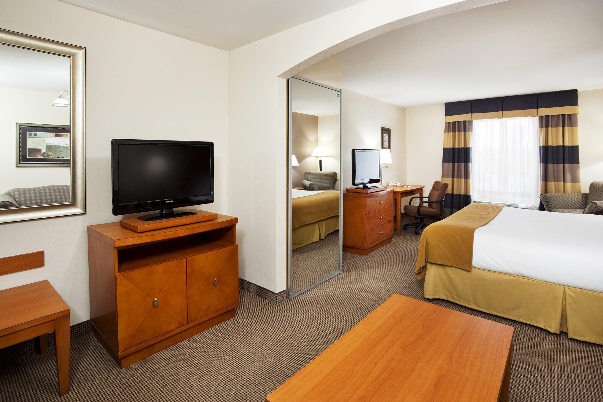 Holiday Inn Express Forest City By Ihg Kamer foto