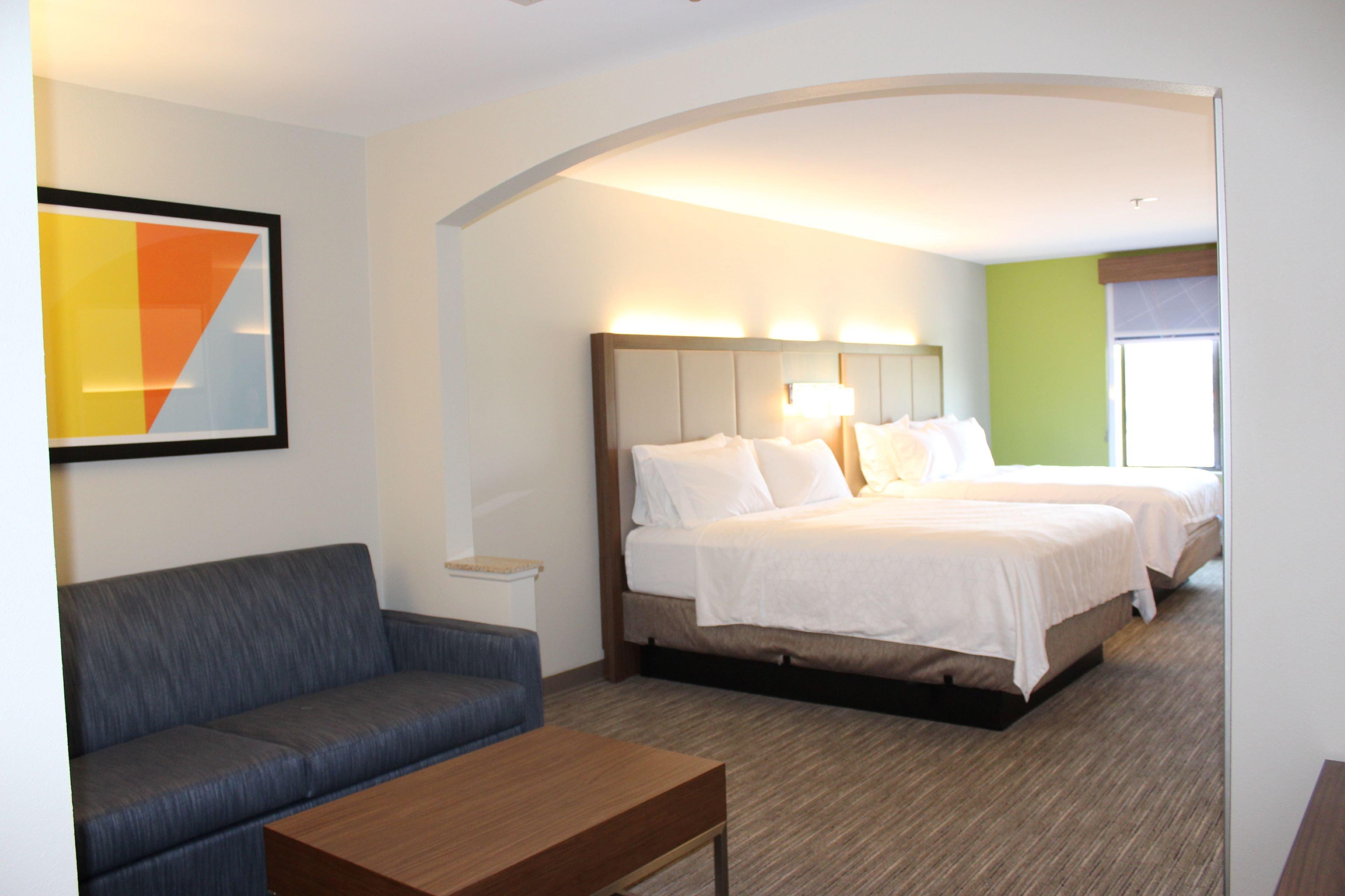 Holiday Inn Express Forest City By Ihg Buitenkant foto